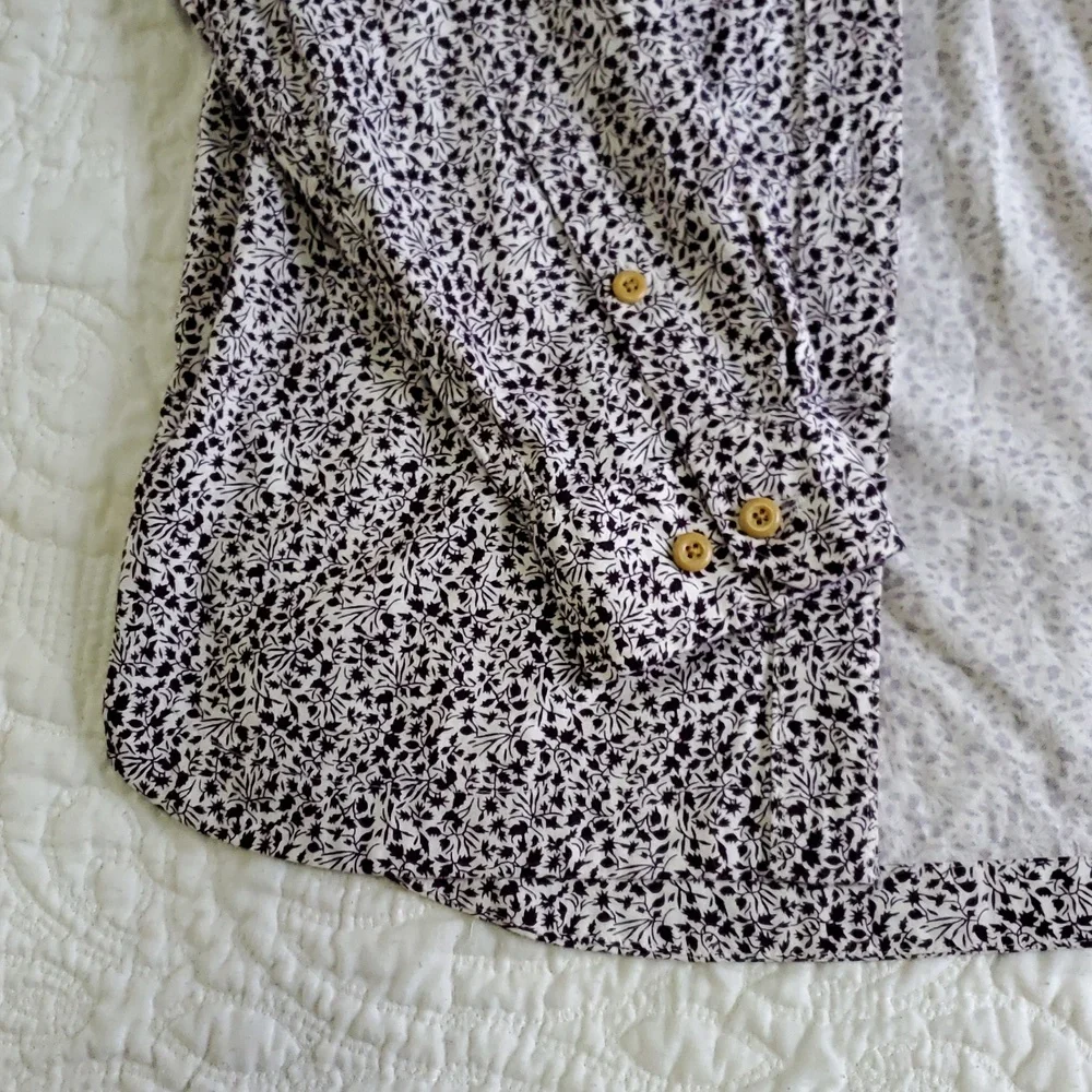Duluth Trading Co. Women's Purple Floral Cotton Button-Up Shirt Size M NWT - Picture 3 of 5